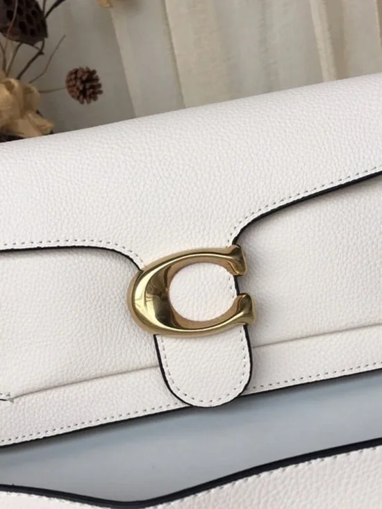 Coach White Leather Shoulder Bag with Gold C Hardware🍈🍈 - Picture 3 of 6